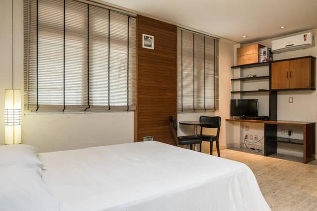 Apartamento Perto De Ipanema, 250 Metros Da Praia, Entre Postos 5 E 6